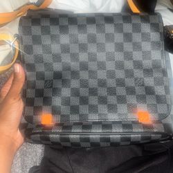 Louis Vuitton District NM Messenger Bag Damier Graphite PM