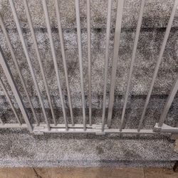 Evenflo baby gate with round post adapter
