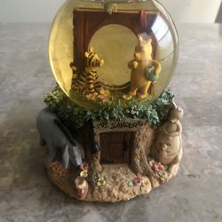 Winnie The Pooh Globe 
