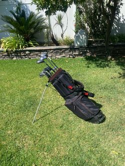 Very Gd. Cond. 14 Complete Golf Club Set W/ Bag