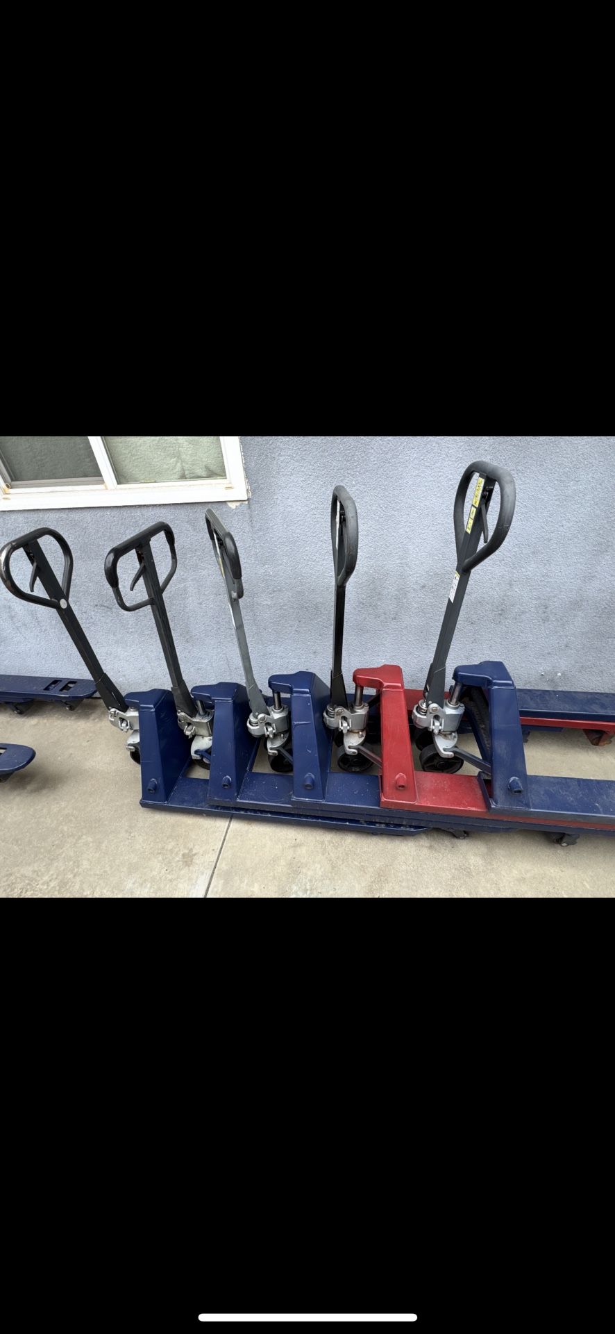 Standard Pallet Jacks