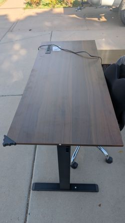 Sit stand desk with chair