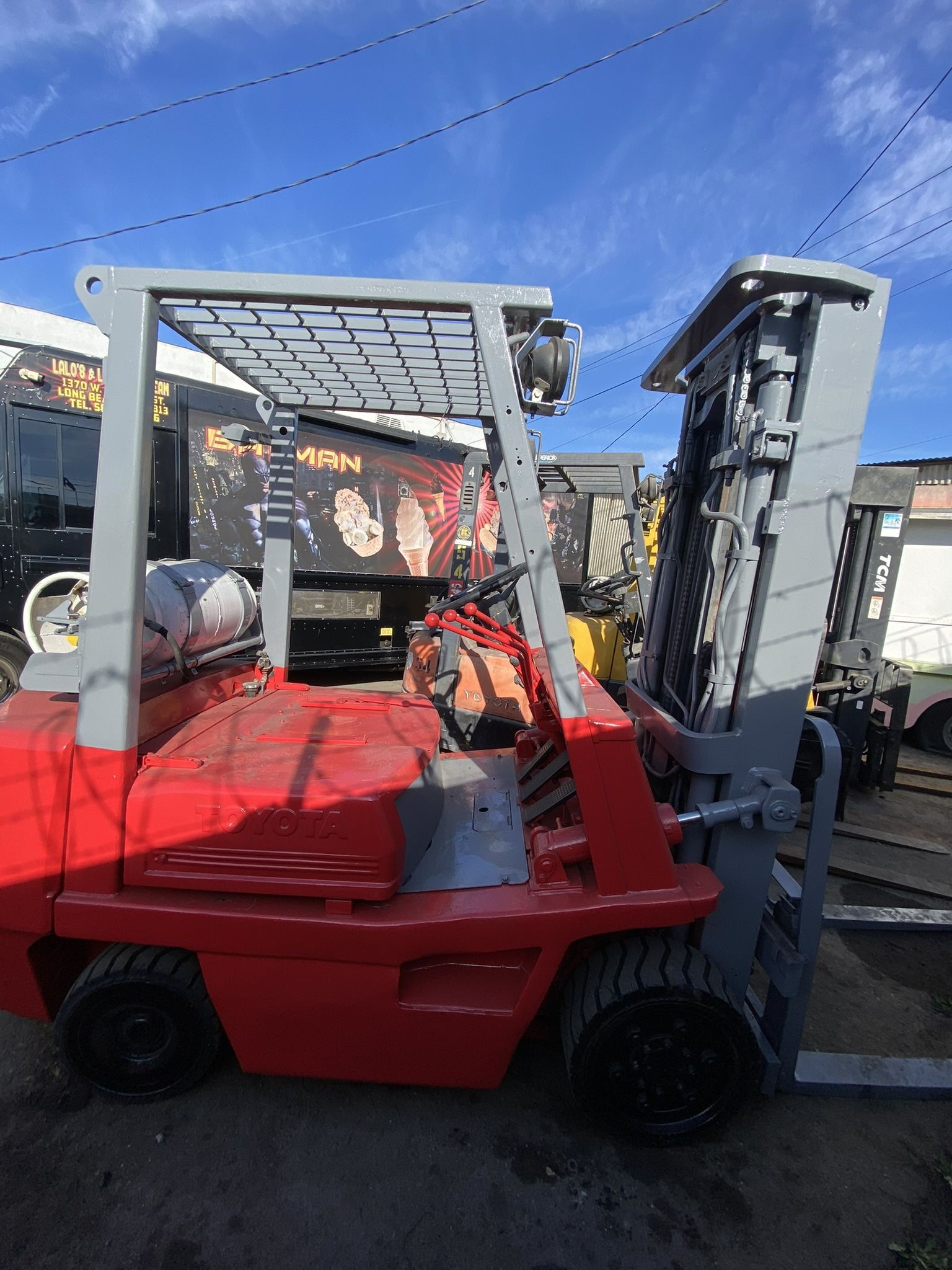 TOYOTA forklift 5,000 Lb For SALE