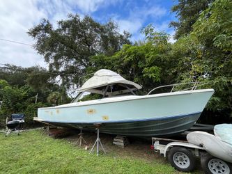Bertram 31 Project hull boat