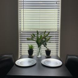 Dining Table & Counter Stools 