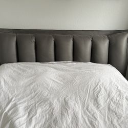 Queen bed Headboard