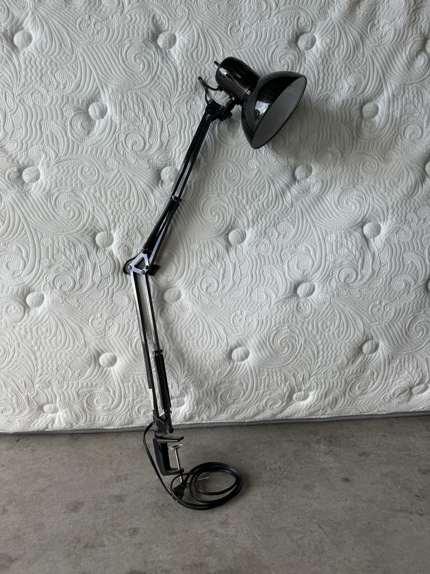 Table Lamp With Claim