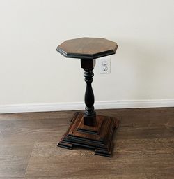 Wooden Vintage Pedestal side table / Plant Stand 23 Inches Tall 