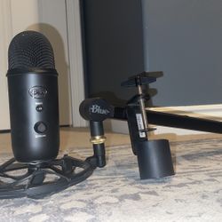 Blue Yeticaster Podcast Mic And Arm