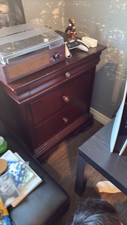Free side table