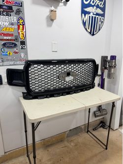 2018-2020 Ford F150 Grille OEM