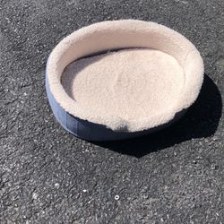 Good Condition Dog Bed