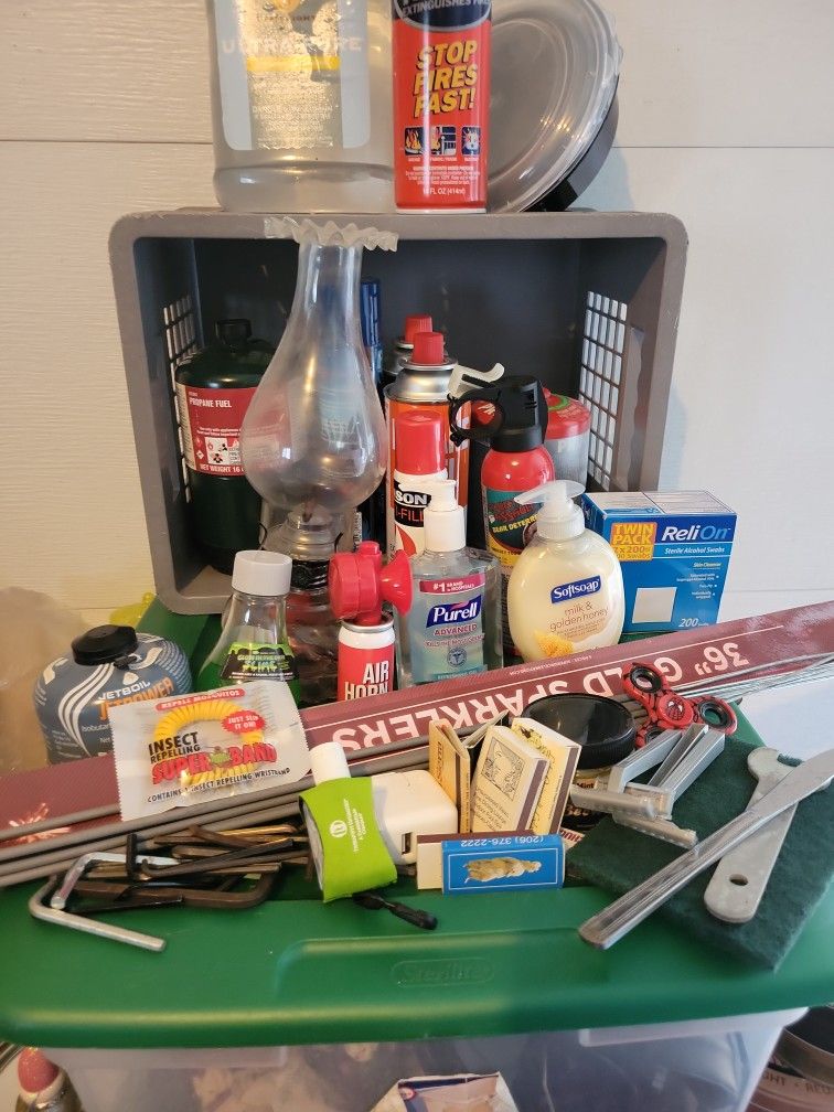 Misc Camping Items All For 10 Bucks