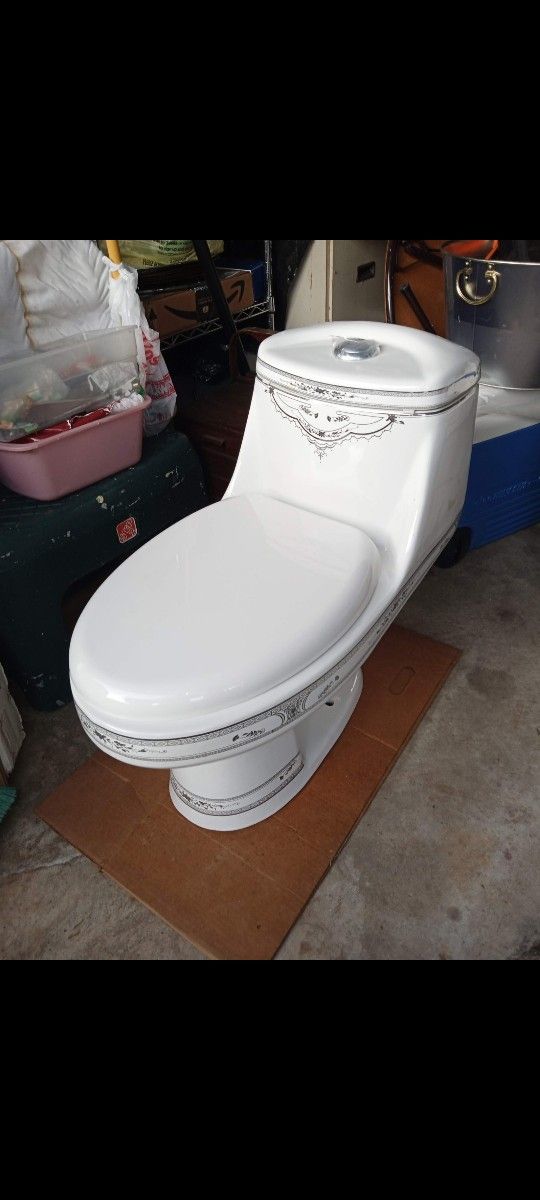Three Piece Bathroom Set