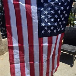 *RED *WHITE & BLUE* American Flag* 3x5'