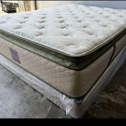 Queen Size Organic Hybrid Gel Europillow Top Mattress 