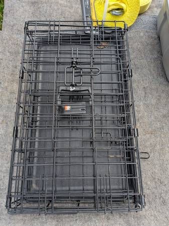 Small animal dog crate/kennel