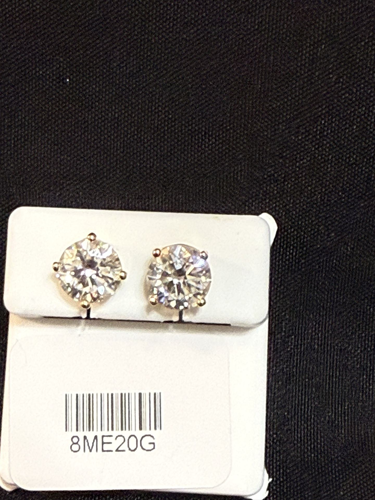 8mm Moissanite Stud Earrings