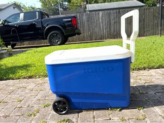 Igloo 38 QT Wheelie  Cooler