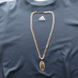 2 Mens 24" Gold Chains +10" Gold Bracelet + 2 Gold Rings