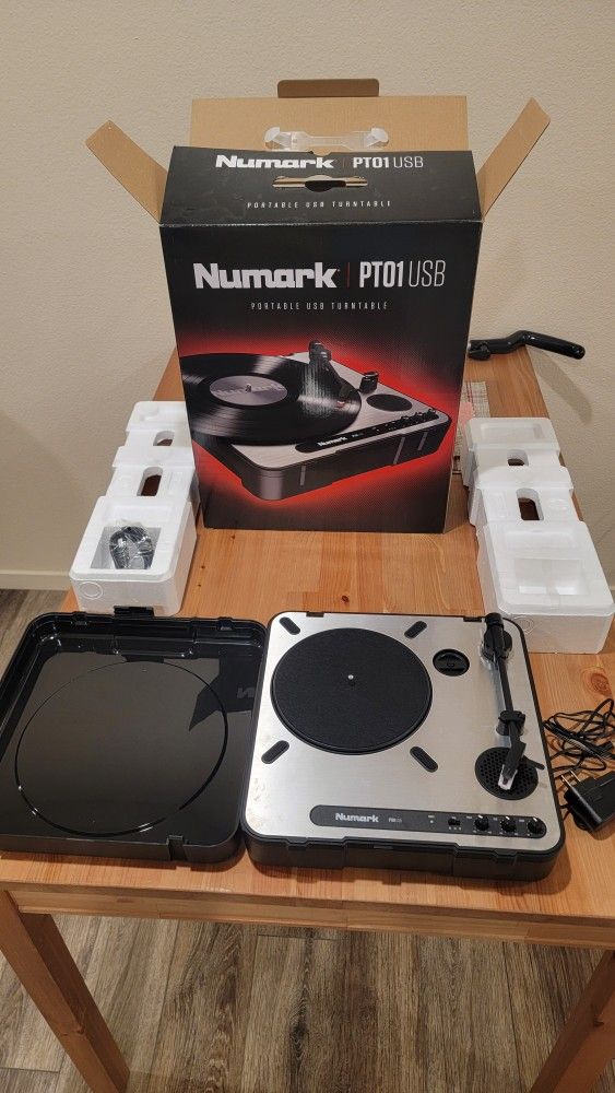 Numark PT01USB - Vinyl Player