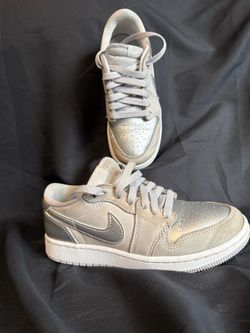 Nike Air Jordan 1 Low Silver Sneakers