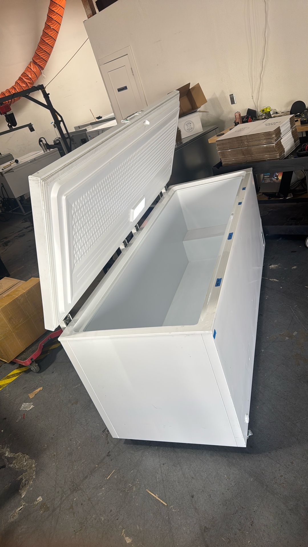 25 Cu Ft Deep Chest Freezer