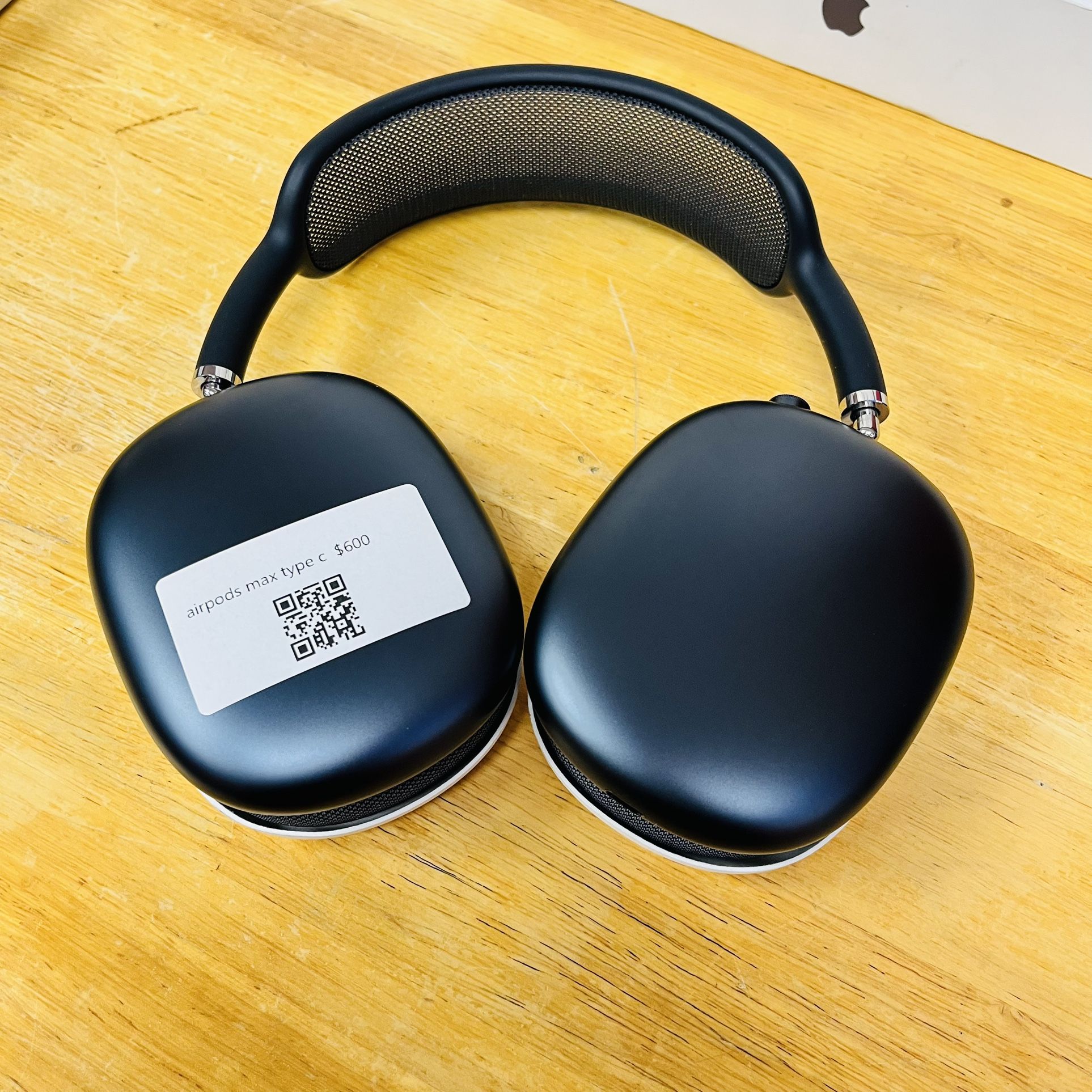 AirPods Max Type C $50 Down Payment