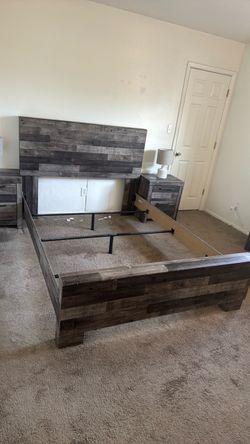 Queen Bedroom Set