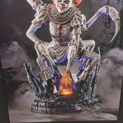 New Pennywise Talking Statue