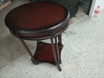 Wood Circular End Table With Drawer