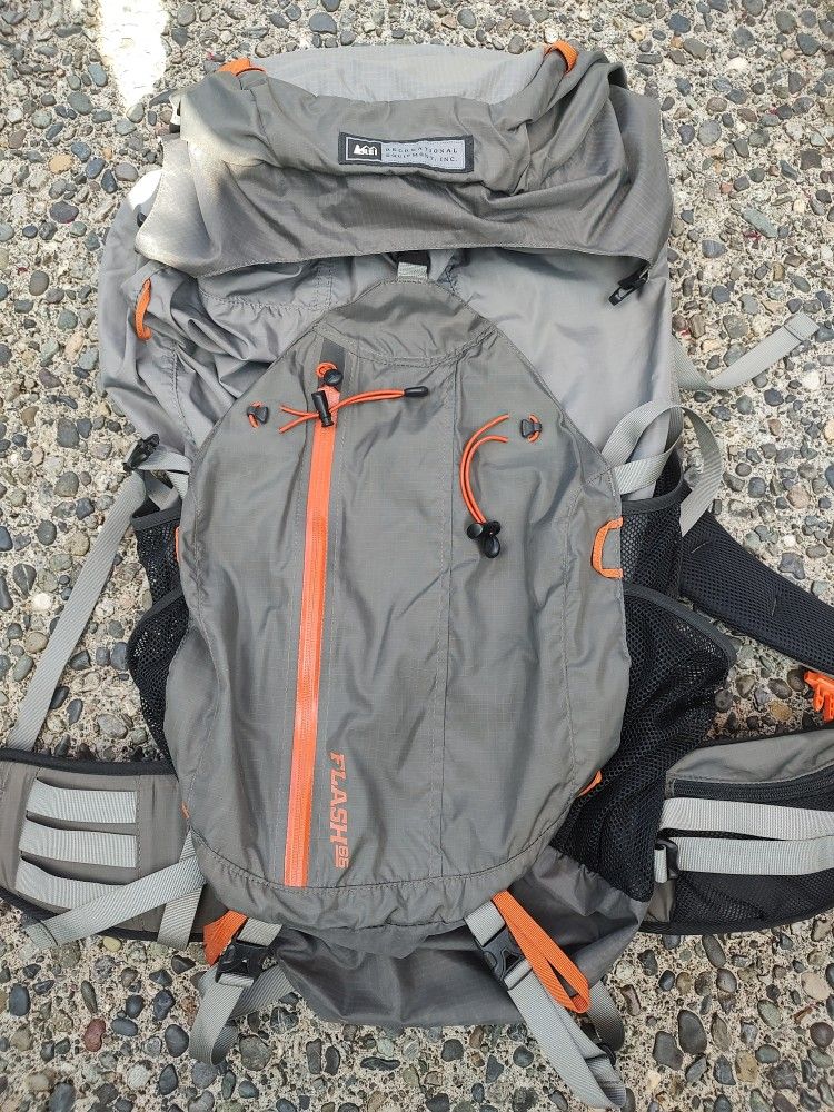 REI Flash 65