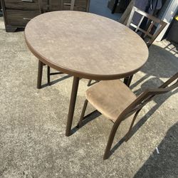 HIGH ROUND KITCHEN TABLE & 3 CHAIRS 