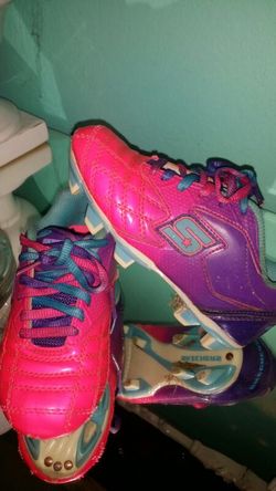 Sketchers cleats...size 12 girls...good condition!