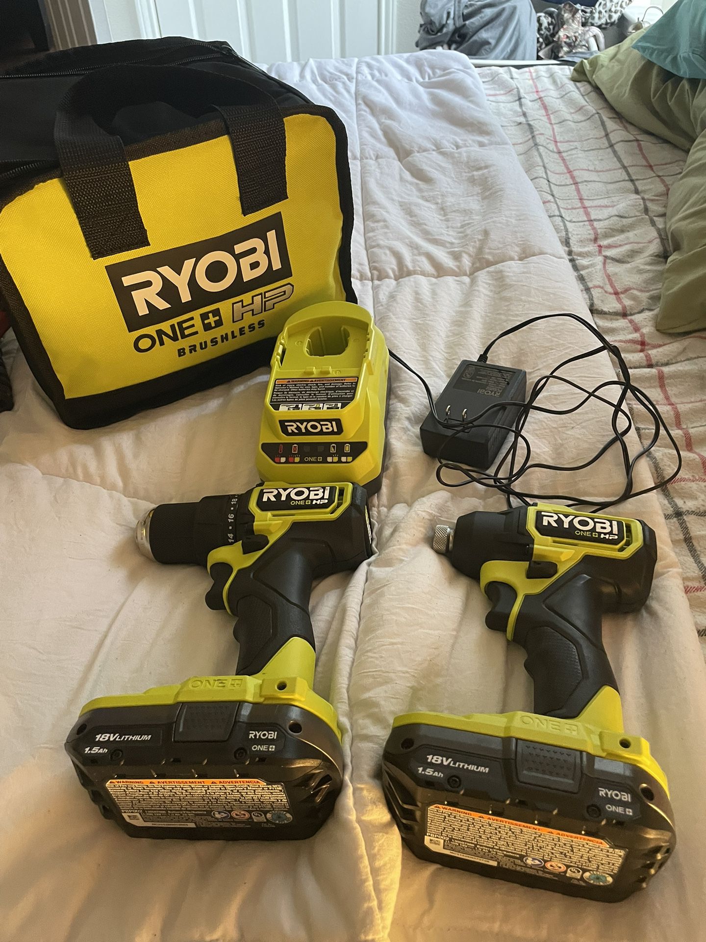 RYOBL drill Set With Case And Charger 