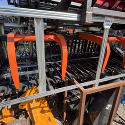 Grapple Bucket 84” Skid Steer Grapple Bucket Light Duty