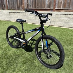 20" Specialized HotRock Bmx Bike Black/ Blue kids - All Original * OEM* - Ready to Ride!