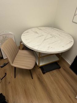 Dining Table with 4 chairs