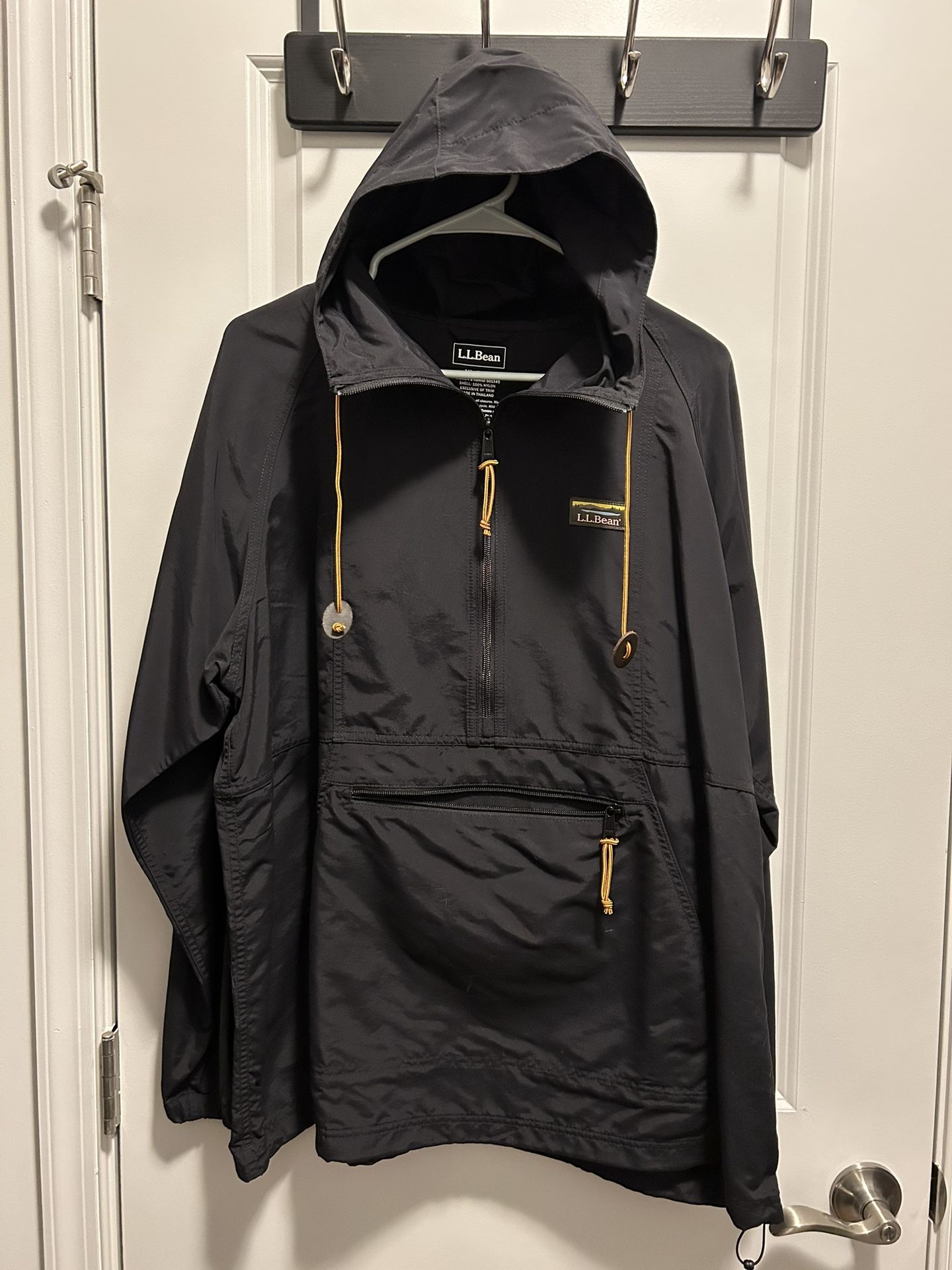 LL Bean women’s windbreaker XL