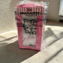 New. Sealed 4 Pairs Of Hello Kitty Socks. 