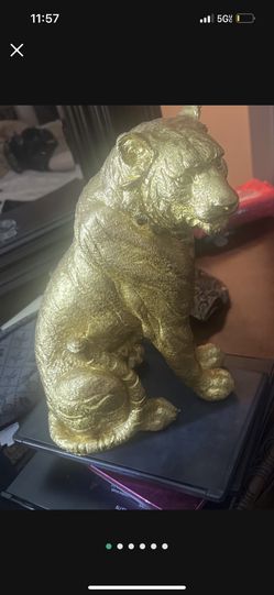 Gold Lion Statue