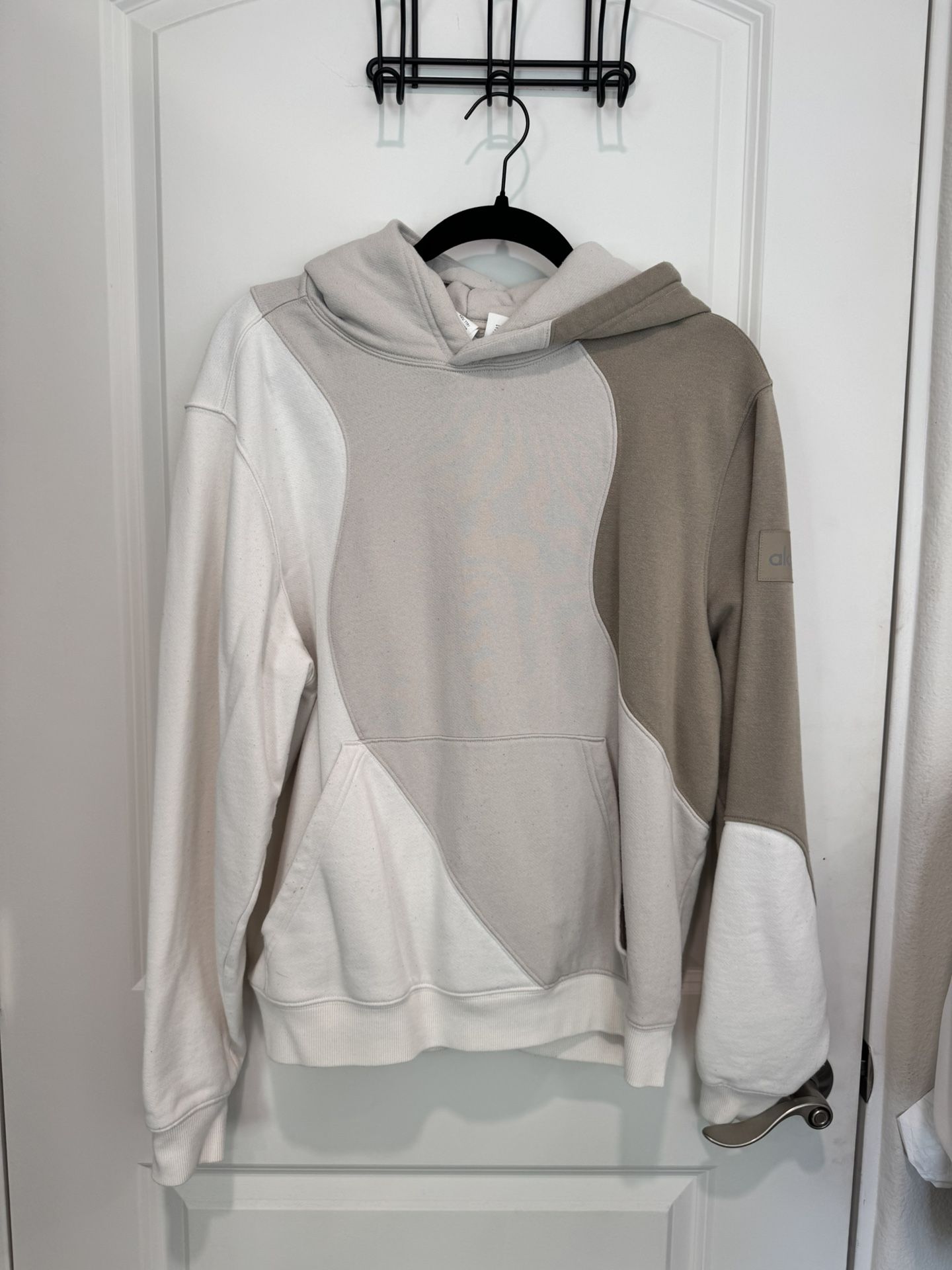 Alo sweatshirt