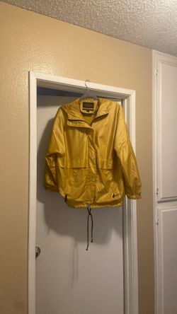 Women’s Wind/ Rain Jacket Medium W/ Hood