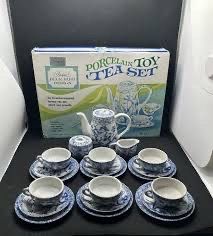 Toy tea service