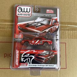 Auto World Dodge Challenger SRT Hellcat 2019 MOPAR CP7943 1/64
