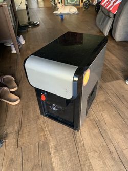 Clover D1 Hot & Cold Countertop Bottleless Water Dispenser (USED)