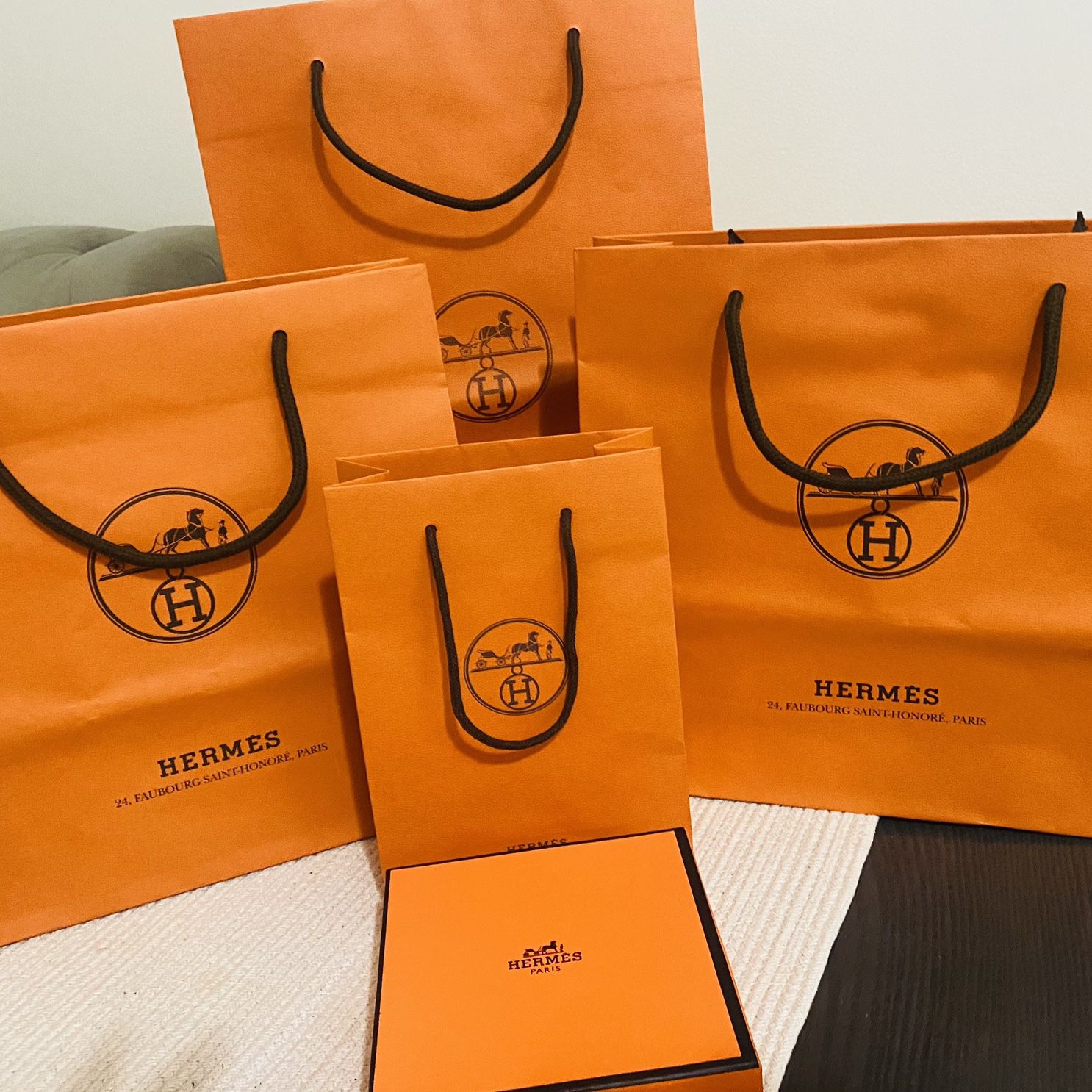 Hermes » New York Bargains