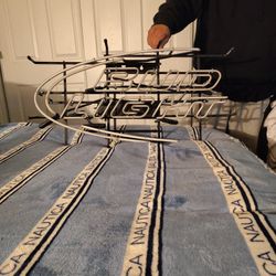 stays on few min then turns off  