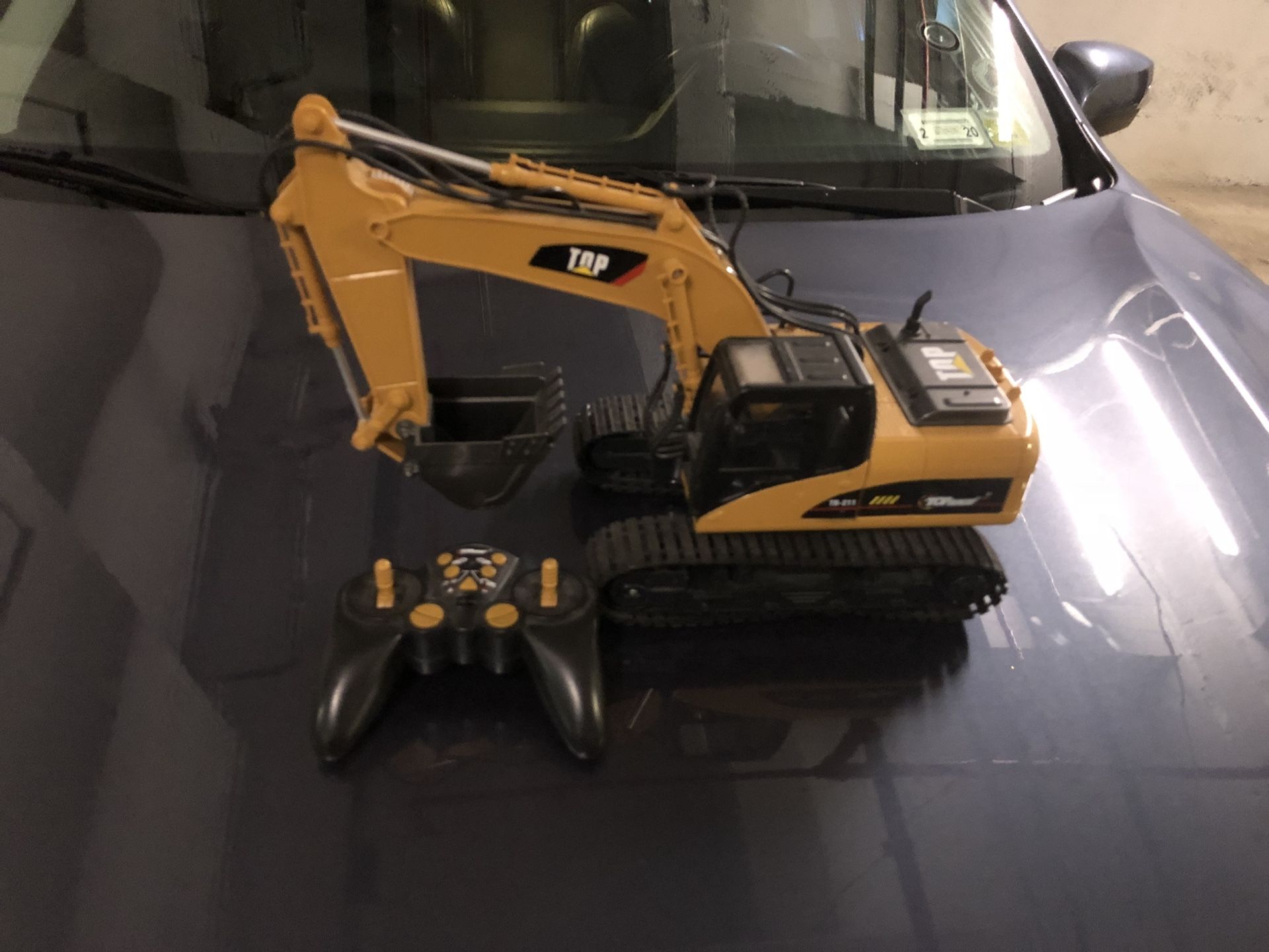 TopRace TR-211 RC Excavator