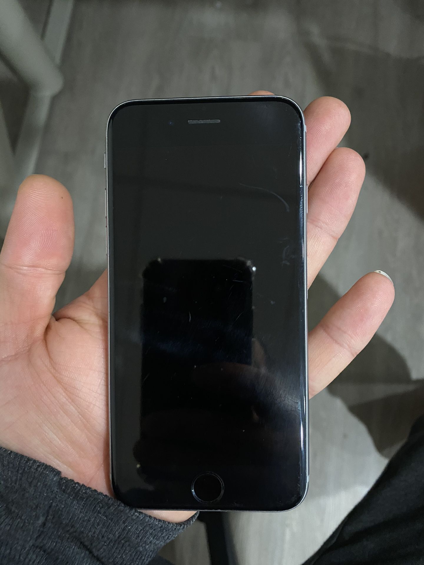 iPhone 6S 64 GB unlocked space gray